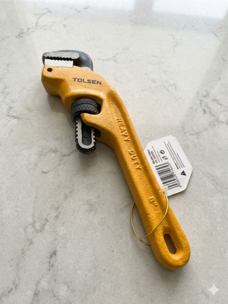 مفتاح مواسير